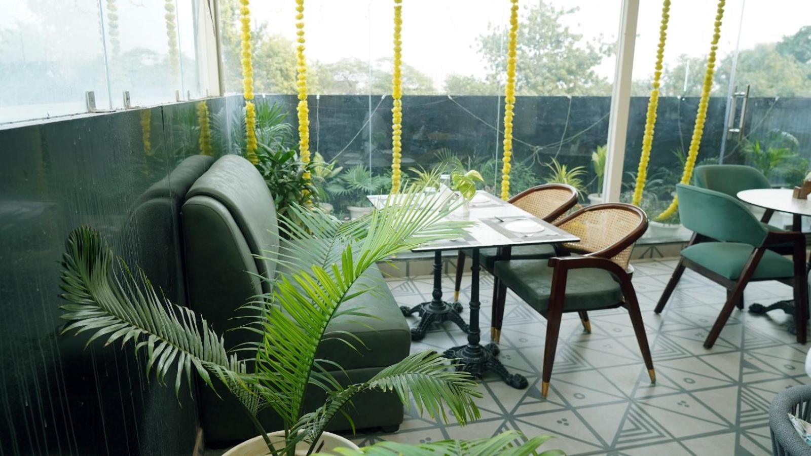Hotel Anant Inn — Photos 1